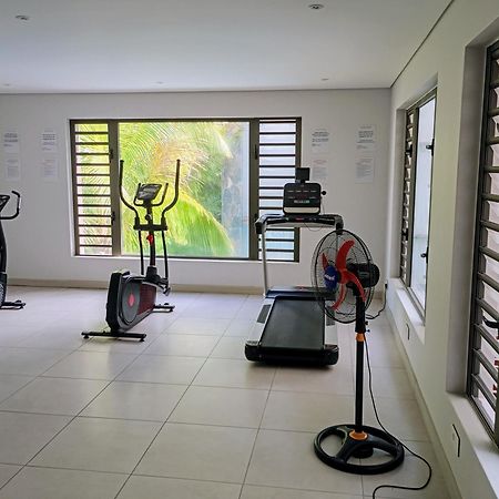 Appt Neuf De 2Ch Ds Residence Avec Piscine, Route Cotiere Grand Bay Buitenkant foto